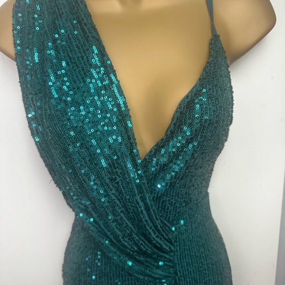 Baltic Born Sparkly GreenSequin Isla Asymmetrical Straps FrontSlit Dress NWT XS - Picture 8 of 16